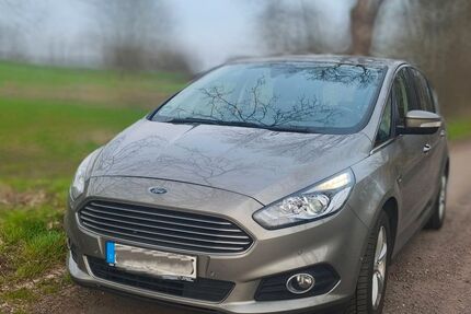 Ford S-Max 93.500 km 13.999 &euro; Halle 06126