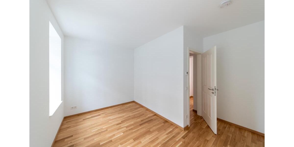 Großzügige Wohnung im Hochparterre mit Balkon - WE01 4 zimmer