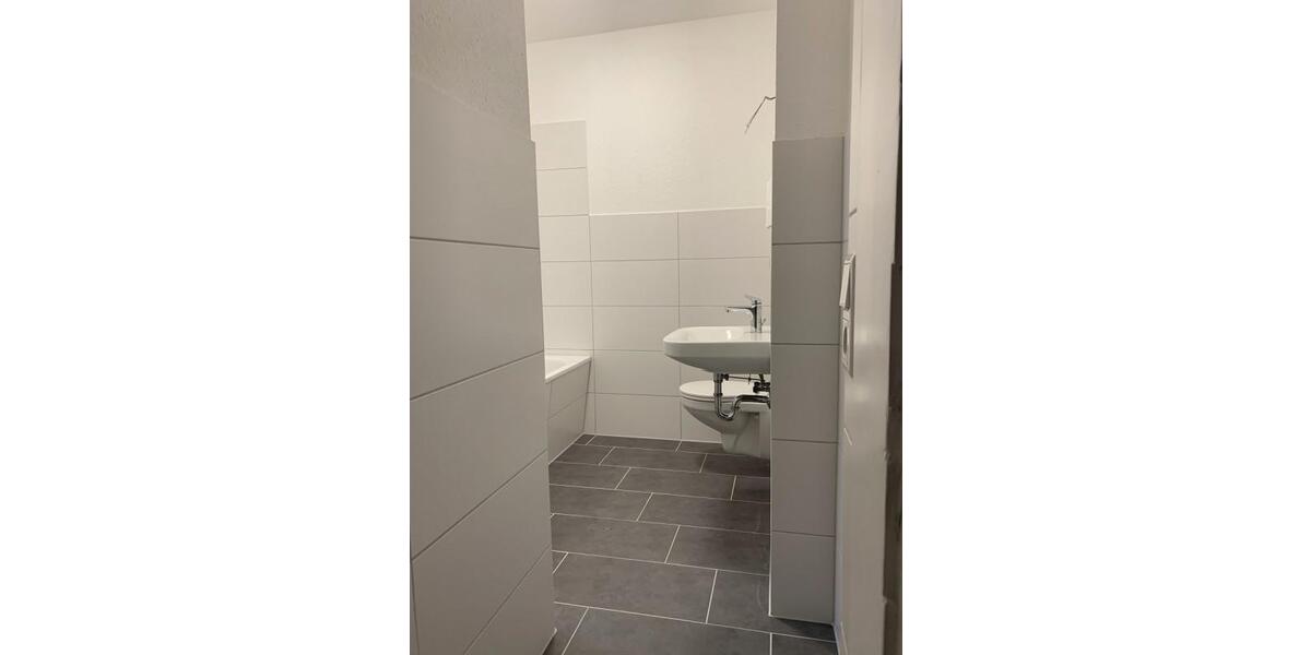 Etagenwohnung Halle (Saale) Damaschkestraße - 3 Zimmer, 70 m&sup2;, 418&euro; | Angebot:25579431