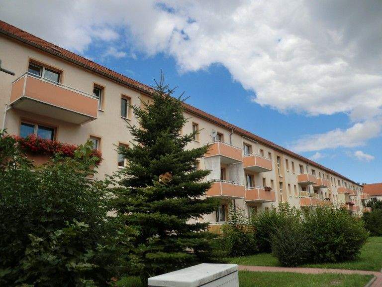 Etagenwohnung Braunsbedra Neumark - 2 Zimmer, 50 m&sup2;, 330&euro; | Angebot:25768905