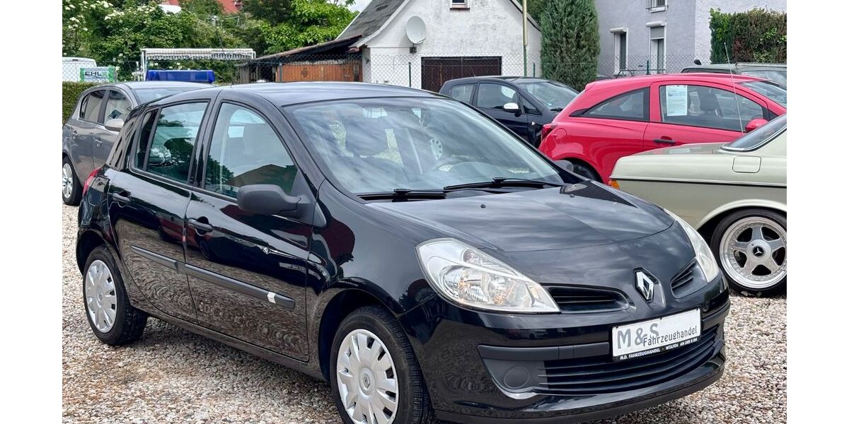 Renault Clio 108.000 km 2.790 &euro; Bitterfeld-Wolfen 06766