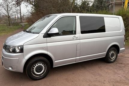 VW T5 Transporter 215.668 km 10.800 &euro; Salzatal 06198
