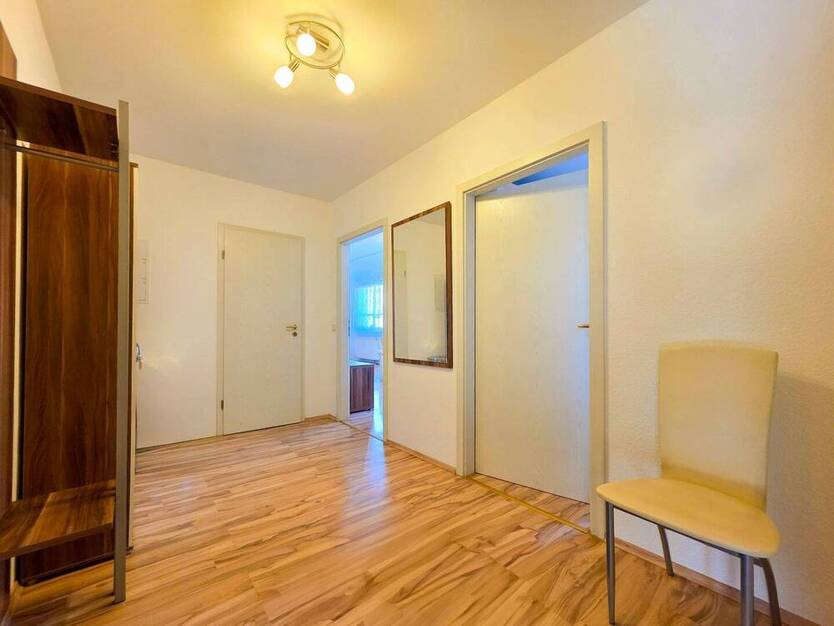 2 Zimmer | Voll möbliert + Küche | altersgerecht | Aufzug | Keller