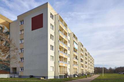 Wohnung Halle Halle-Neustadt - 3 Zimmer, 56 m&sup2;, 383&euro; | Angebot:27068774
