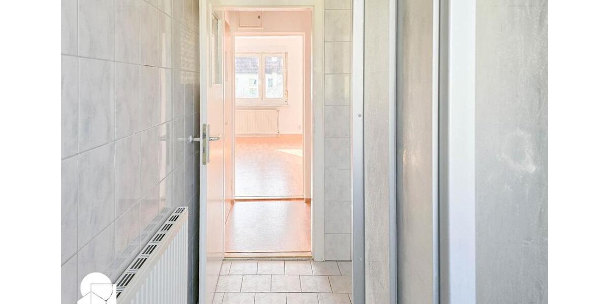 Etagenwohnung Halle (Saale) Damaschkestraße - 3 Zimmer, 58 m&sup2;, 410&euro; | Angebot:25473524