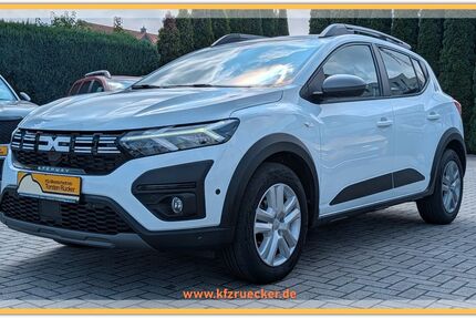 Dacia Sandero 12.300 km 16.990 &euro; Delitzsch 04509