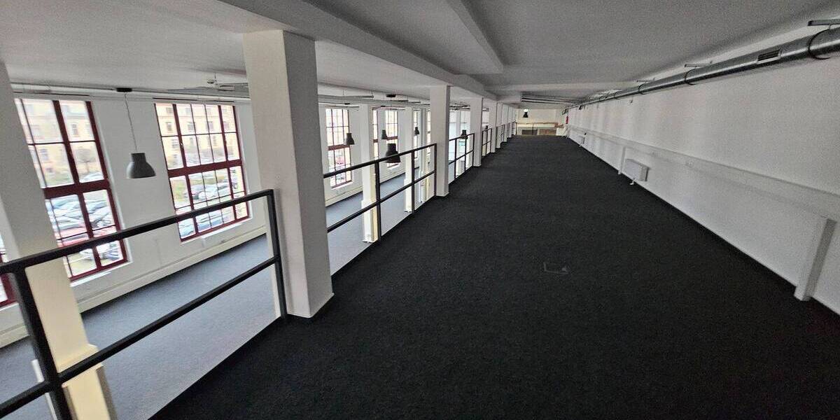 Gewerbeobjekt Halle Lutherplatz - 7 Zimmer, 908 m&sup2;, 9.536&euro; | Angebot:26029558