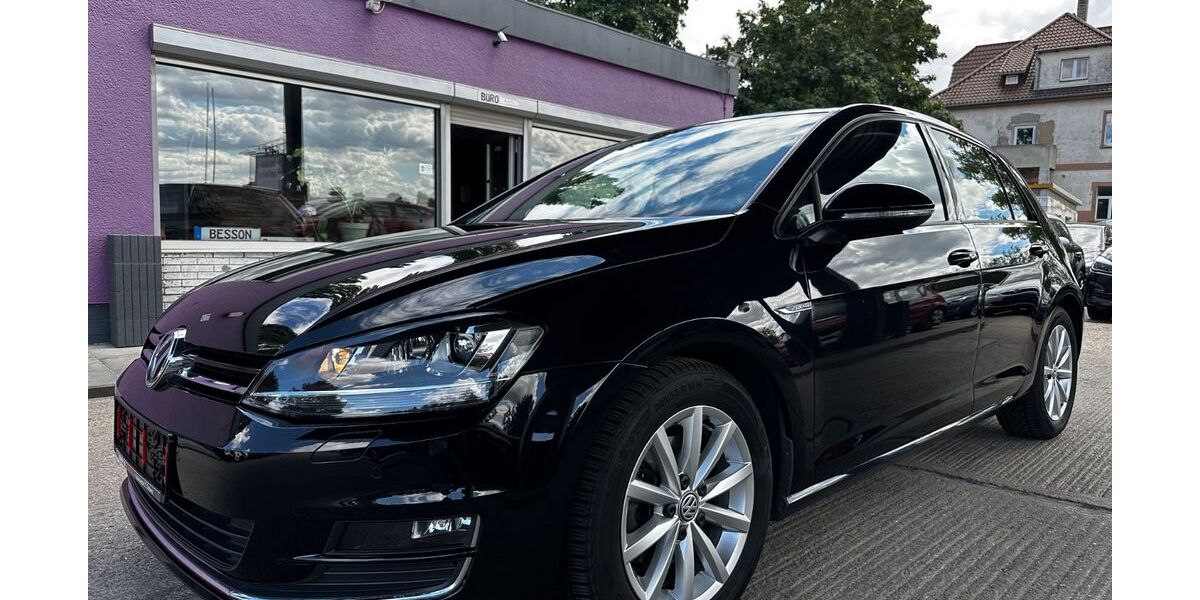 VW Golf 69.734 km 16.880 &euro; Kabelsketal OT Gröbers 06184