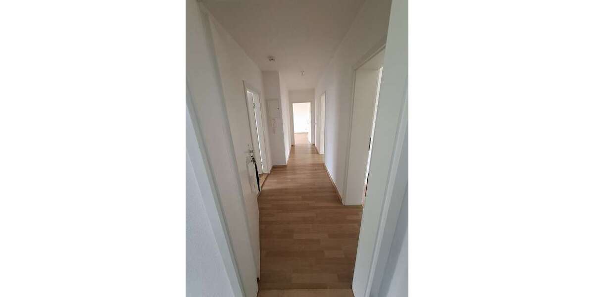 Etagenwohnung Bitterfeld-Wolfen Wolfen - 2 Zimmer, 74 m&sup2;, 481&euro; | Angebot:25284699