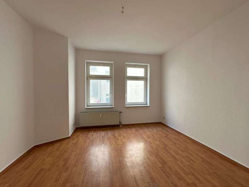 Wohnung zum Mieten in Halle 317 € 46.64 m²