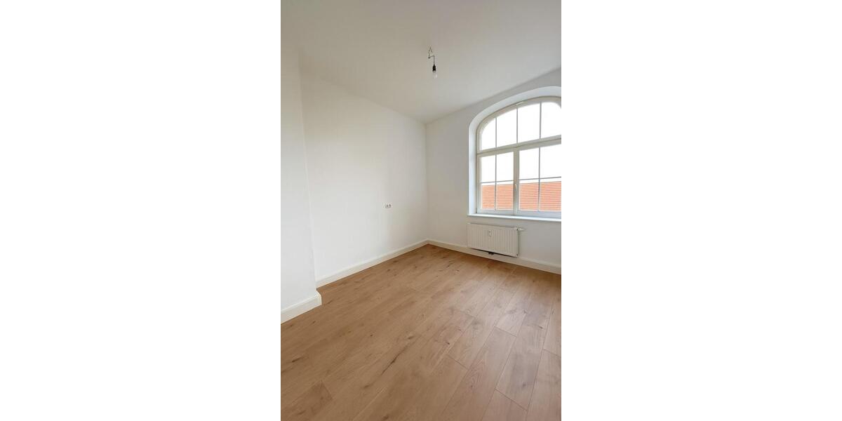 Etagenwohnung Halle (Saale) Frohe Zukunft - 5 Zimmer, 150 m&sup2;, 1.350&euro; | Angebot:25865846