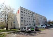Wohnung zum Mieten in Halle (Saale) 321 € 56.25 m²