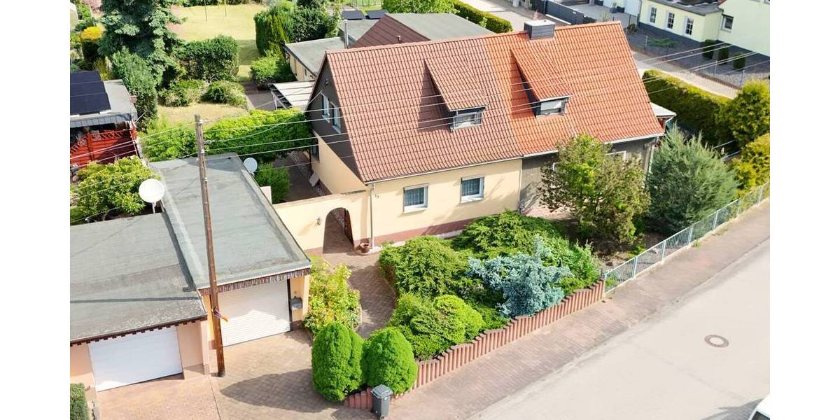 Doppelhaushälfte Bitterfeld-Wolfen Greppin - 4 Zimmer, 107 m&sup2;, 125.000&euro; | Angebot:26751001
