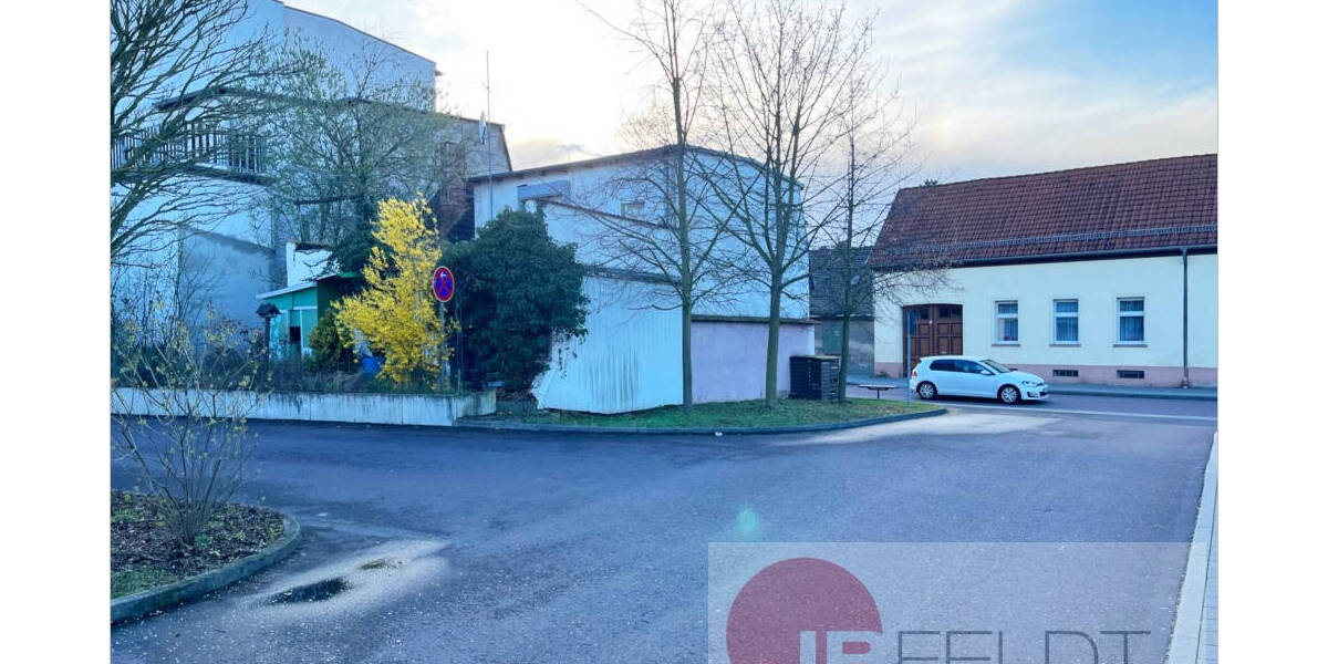 Einfamilienhaus Köthen - 2 Zimmer, 90 m&sup2;, 19.900&euro; | Angebot:25741064