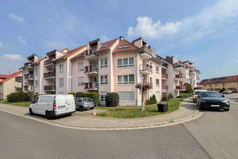 Wohnung zum Kaufen in Kabelsketal 120.000 € 67.83 m²