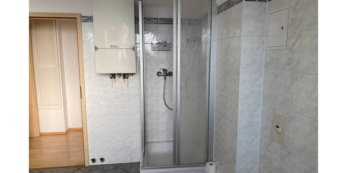 Zimmer Halle (Saale) Damaschkestraße - 2 Zimmer, 55 m&sup2;, 460&euro; | Angebot:26092449