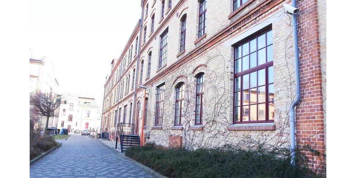 Gewerbeobjekt Halle Lutherplatz - 7 Zimmer, 908 m&sup2;, 9.536&euro; | Angebot:26029558