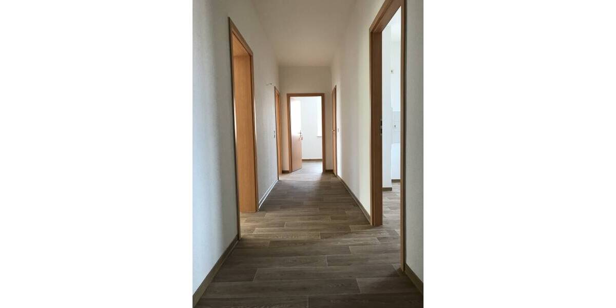 Etagenwohnung Bad Dürrenberg - 3 Zimmer, 89 m&sup2;, 560&euro; | Angebot:26796348