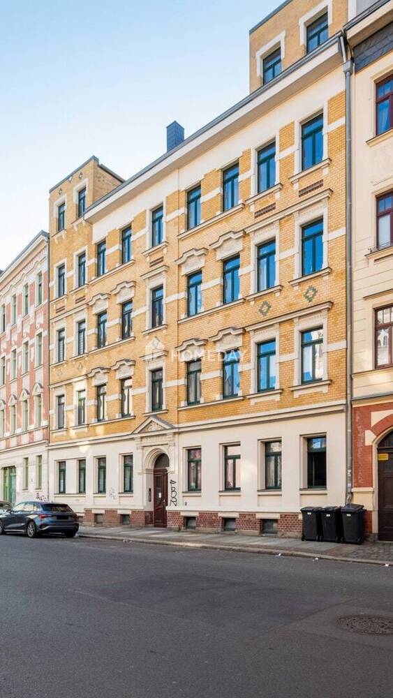 Gemütliche 2-Zimmer-Wohnung mit eigener Terrasse und Abstellkammer im sanierten Denkmalhaus