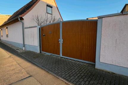 Haus Braunsbedra - 6 Zimmer, 110 m&sup2;, 90.000&euro; | Angebot:25753732