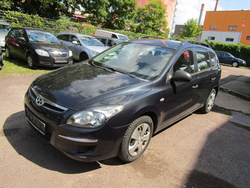 i30