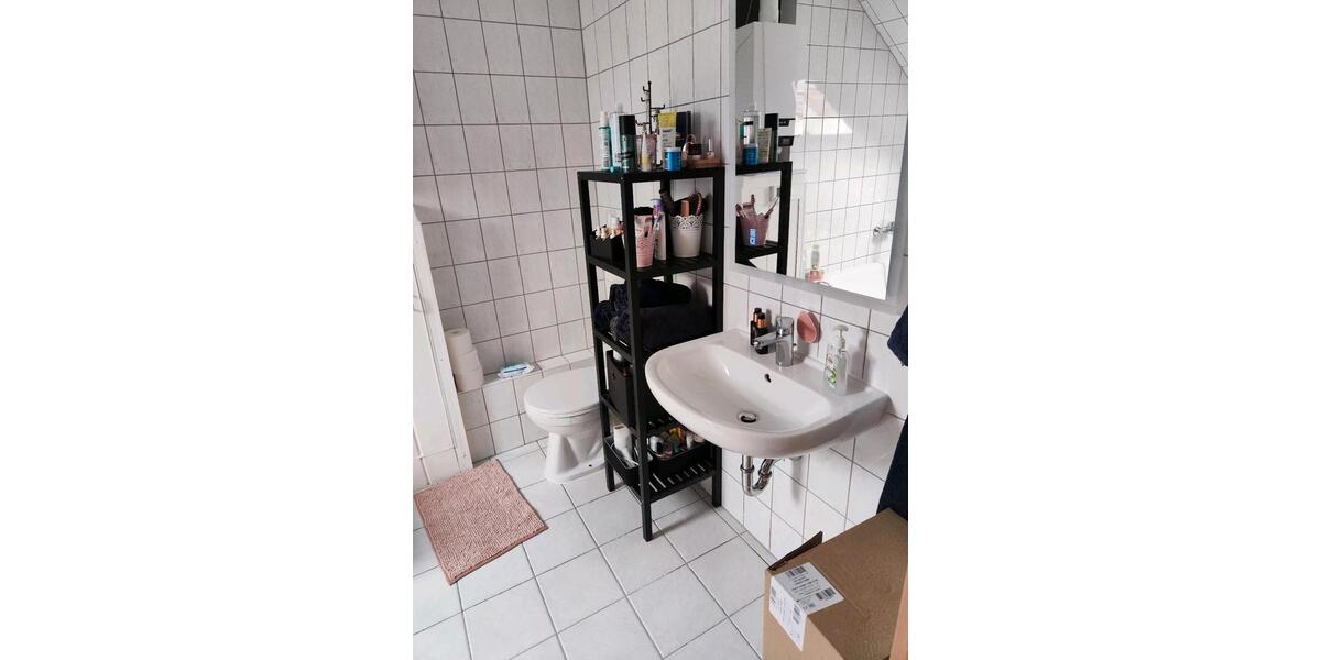Dachgeschoßwohnung Halle (Saale) Büschdorf - 2.5 Zimmer, 47 m&sup2;, 380&euro; | Angebot:25829205