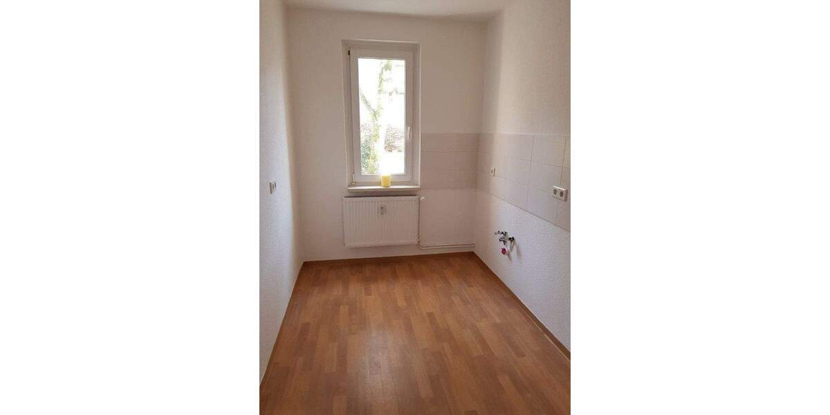 Etagenwohnung Braunsbedra - 3 Zimmer, 61 m&sup2;, 337&euro; | Angebot:25768907