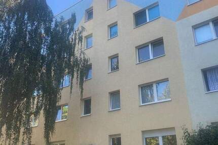 Zimmer Halle (Saale) Nördliche Neustadt - 3 Zimmer, 57 m&sup2;, 345&euro; | Angebot:25909343