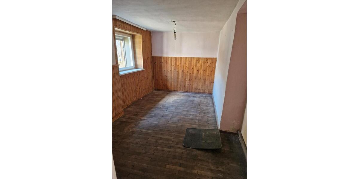 Einfamilienhaus Schkopau - 4 Zimmer, 94 m&sup2;, 89.000&euro; | Angebot:24852052