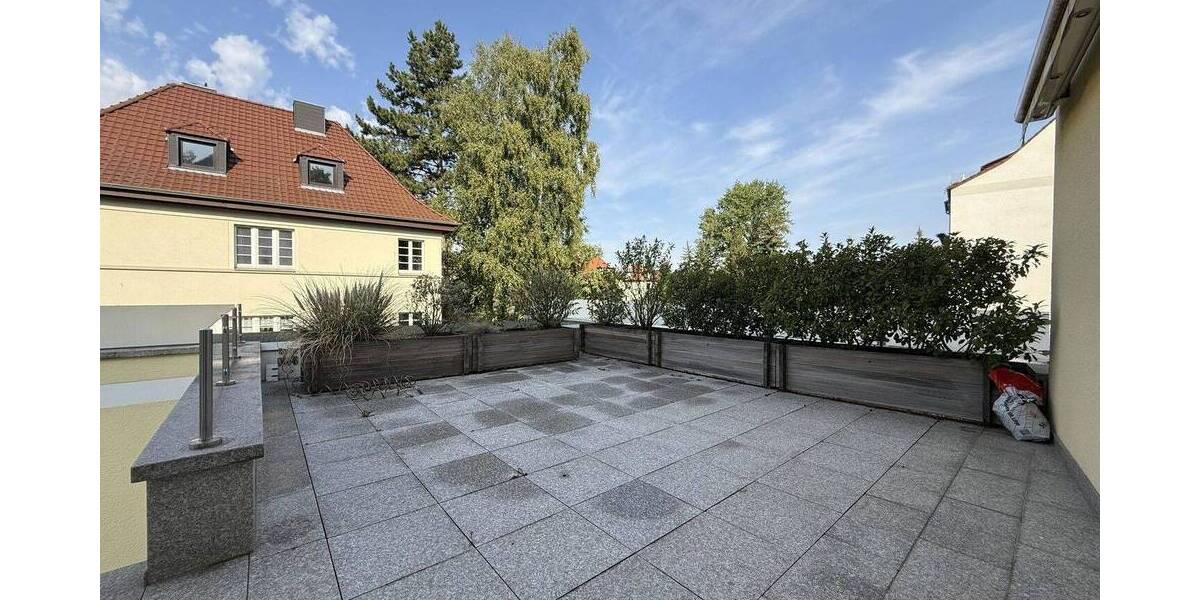 Exklusive Dreiraumwohnung mit Einbauküche im Süden von Halle 3 zimmer