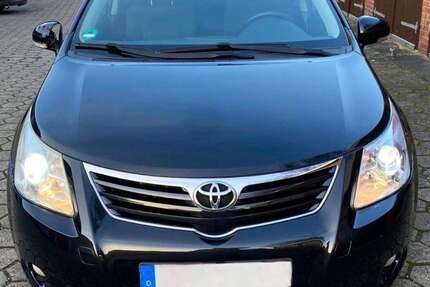 Toyota Avensis 300.000 km 4.500 &euro; Rackwitz 04519