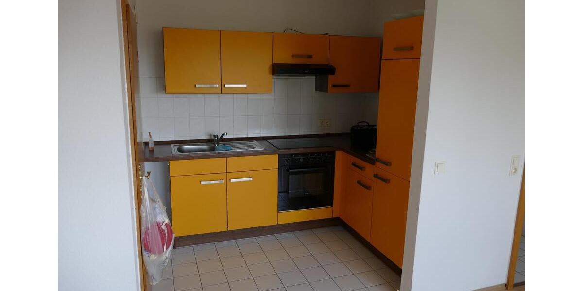 Dachgeschoßwohnung Leuna - 2 Zimmer, 44 m&sup2;, 392&euro; | Angebot:25789818