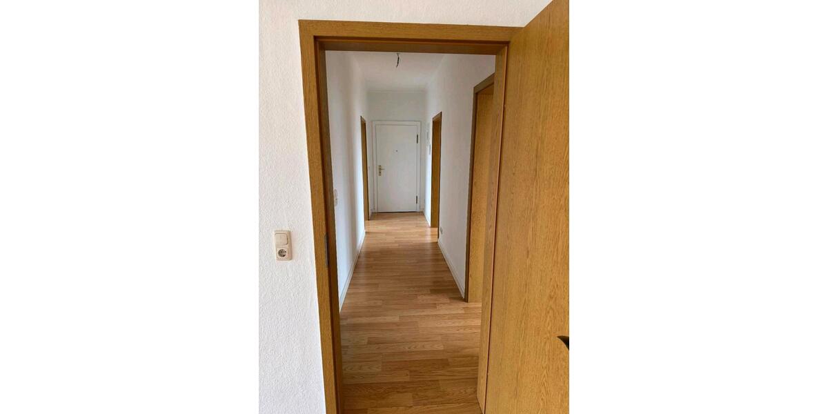 Etagenwohnung Bitterfeld-Wolfen Wolfen - 3 Zimmer, 86 m&sup2;, 725&euro; | Angebot:25408251
