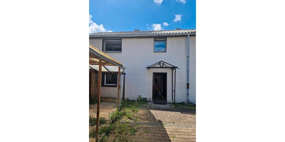 Einfamilienhaus Schkopau - 4 Zimmer, 94 m&sup2;, 89.000&euro; | Angebot:24852052