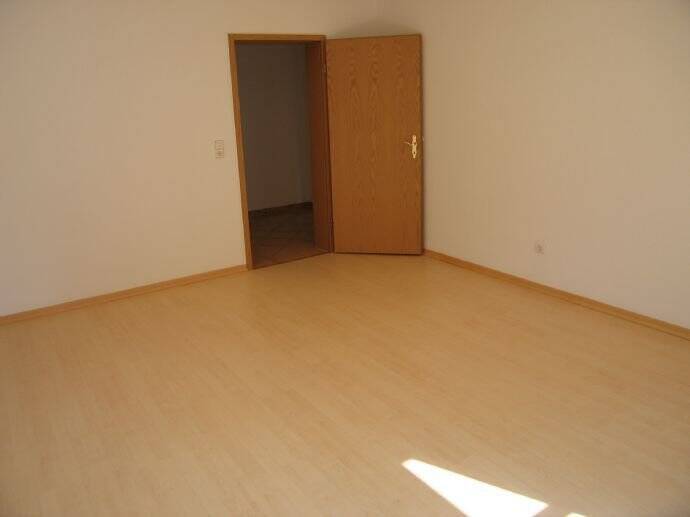 Terrassenwohnung Leuna Günthersdorf - 3 Zimmer, 73 m&sup2;, 99.800&euro; | Angebot:25796682