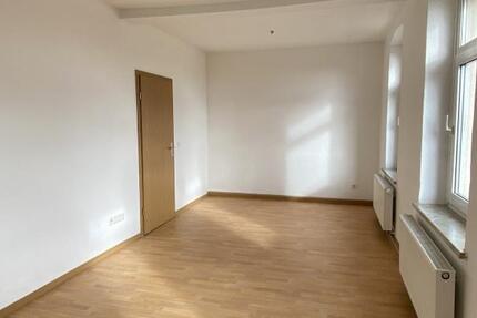 Gemütliche 3-Raumwohnung in zentraler Wohnlage ab sofort zu vermieten! 2 zimmer