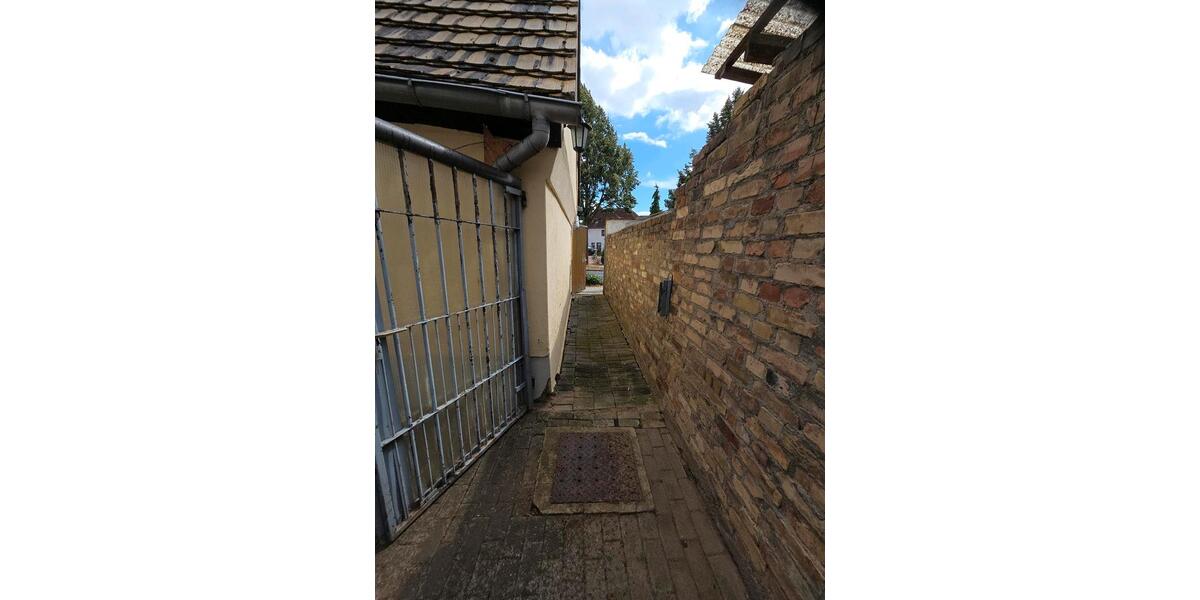 Doppelhaushälfte Bad Lauchstädt - 4 Zimmer, 75 m&sup2;, 75.000&euro; | Angebot:27107780