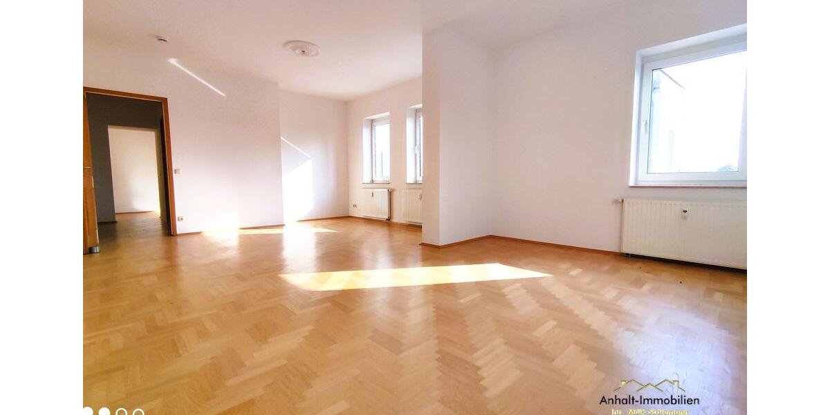 Dachgeschoßwohnung Bitterfeld-Wolfen Bitterfeld - 3 Zimmer, 119 m&sup2;, 650&euro; | Angebot:23047884