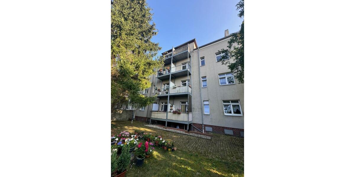 Dachgeschoßwohnung Halle (Saale) Damaschkestraße - 3 Zimmer, 72 m&sup2;, 700&euro; | Angebot:24590323