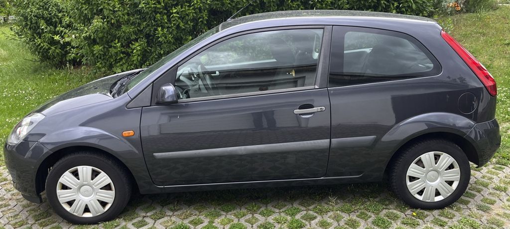 Ford Fiesta 275.000 km 950 &euro; Brehna 06796