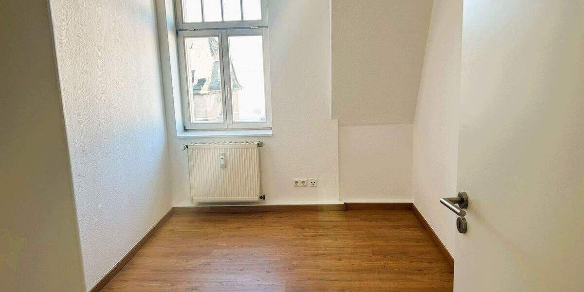 Etagenwohnung Halle (Saale) Innenstadt - 3 Zimmer, 87 m&sup2;, 760&euro; | Angebot:25262303
