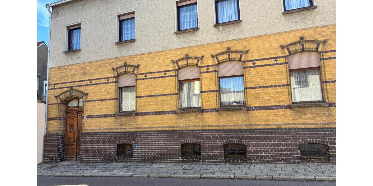 Reihenhaus Zörbig - 7 Zimmer, 132 m&sup2;, 79.500&euro; | Angebot:27081716