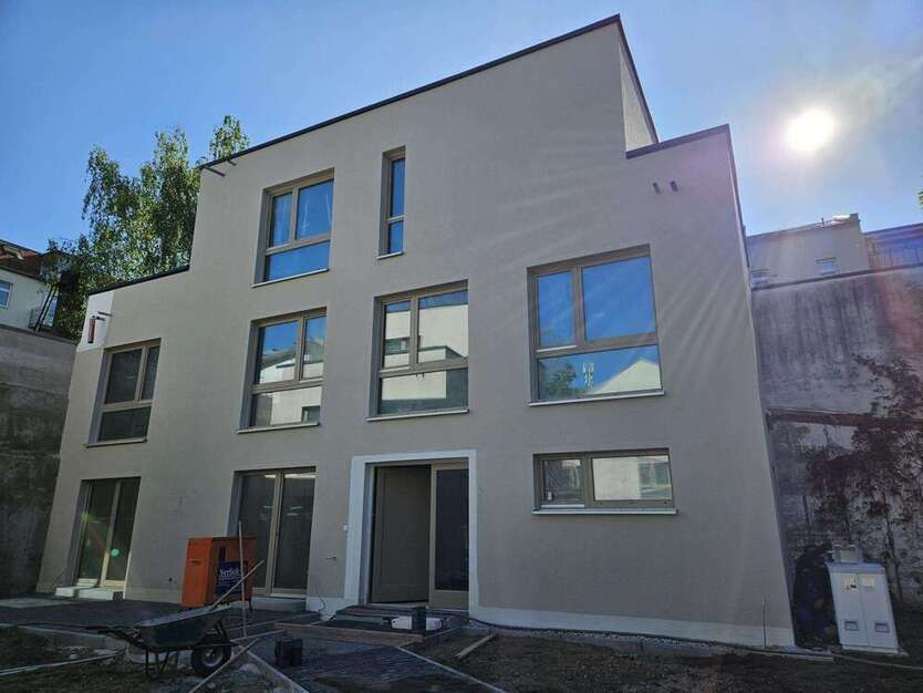 Haus zum Mieten in Leipzig 1.664 € 105.28 m²
