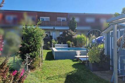 Modernisiertes Reihenmittelhaus mit Pool, idyllischem Garten in Wörmlitz Halle (Saale) 4 zimmer