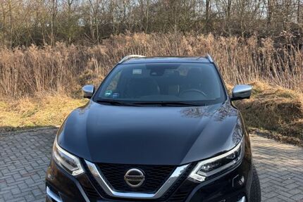 Nissan Qashqai 75.000 km 16.800 &euro; Holzweissig 06808