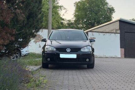 VW Golf 104.247 km 5.499 &euro; Köthen 06366