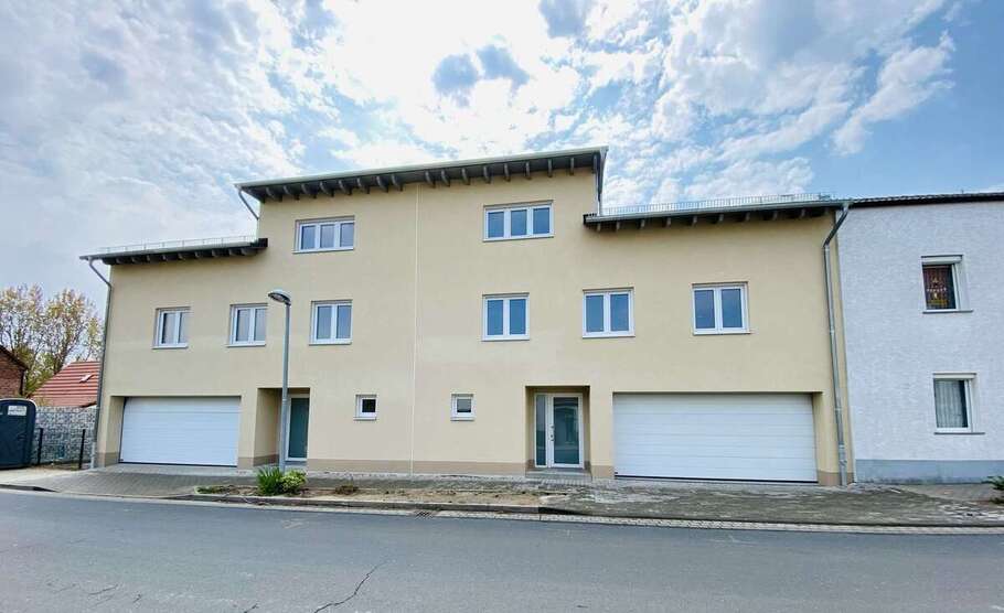 Haus zum Kaufen in Salzatal 450.000 € 152 m² 4.5 zimmer