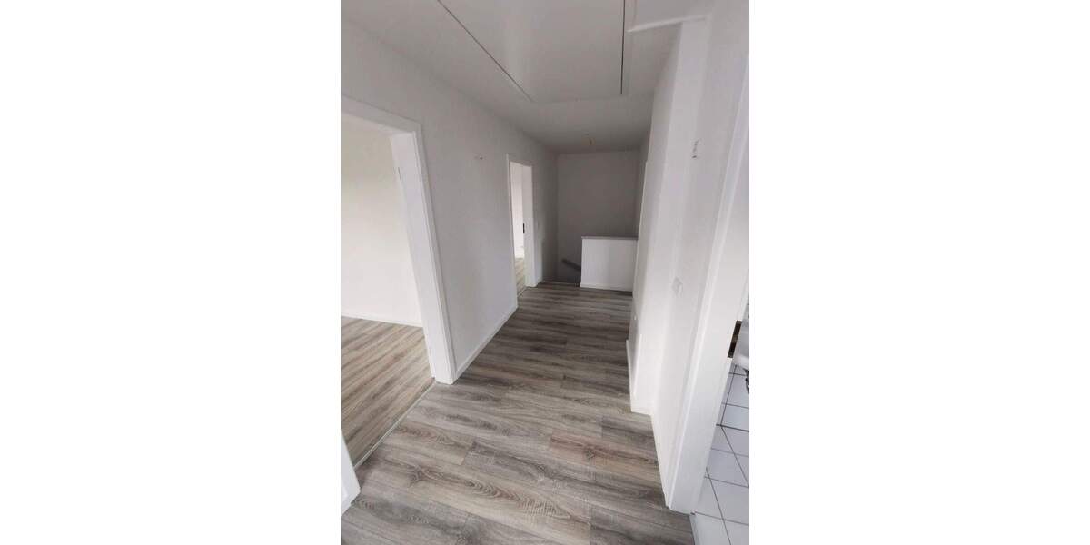 Doppelhaushälfte Leuna Zöschen - 4 Zimmer, 102 m&sup2;, 300.000&euro; | Angebot:24808711