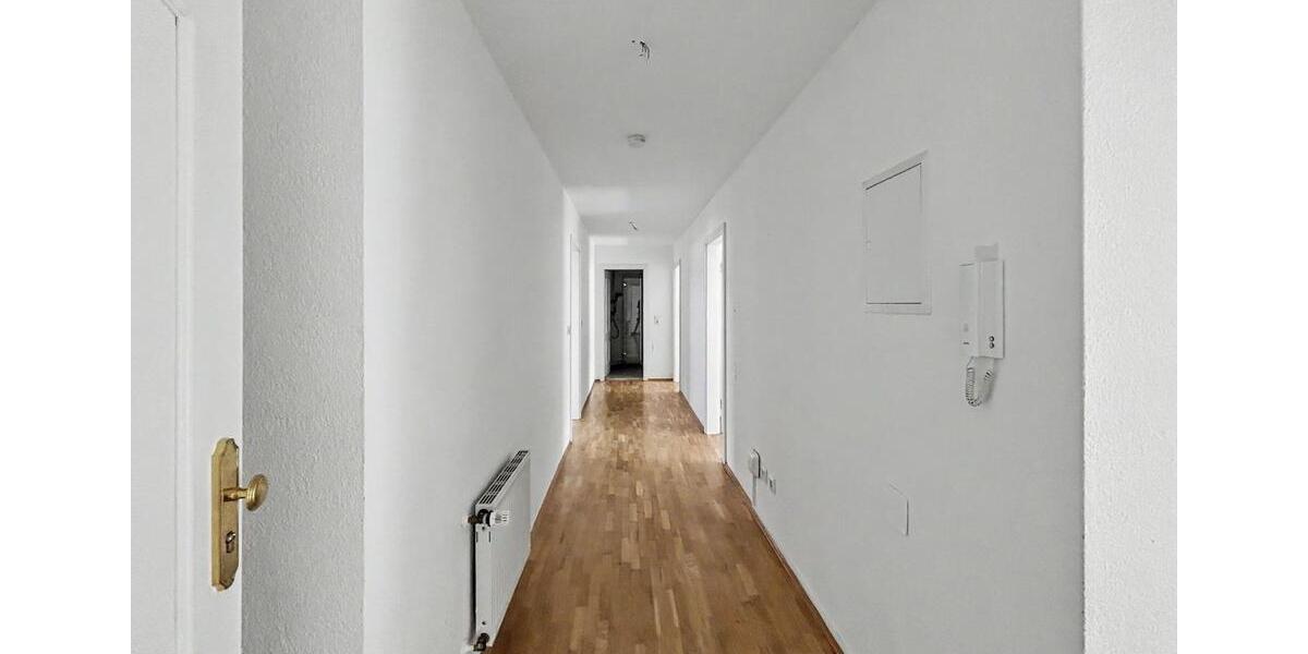 Dachgeschoßwohnung Halle (Saale) Am Wasserturm/Thaerviertel - 4 Zimmer, 103 m&sup2;, 285.000&euro; | Angebot:27096875