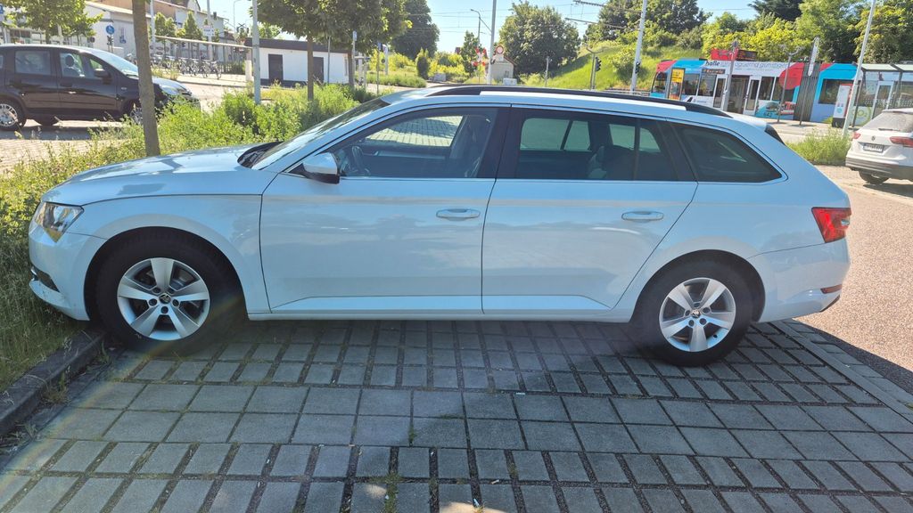 Skoda Superb 159.917 km 12.599 &euro; Kabelsketal OT Osmünde 06184